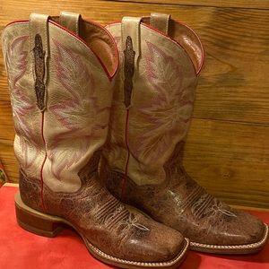 Dan Post Distressed Western Boots